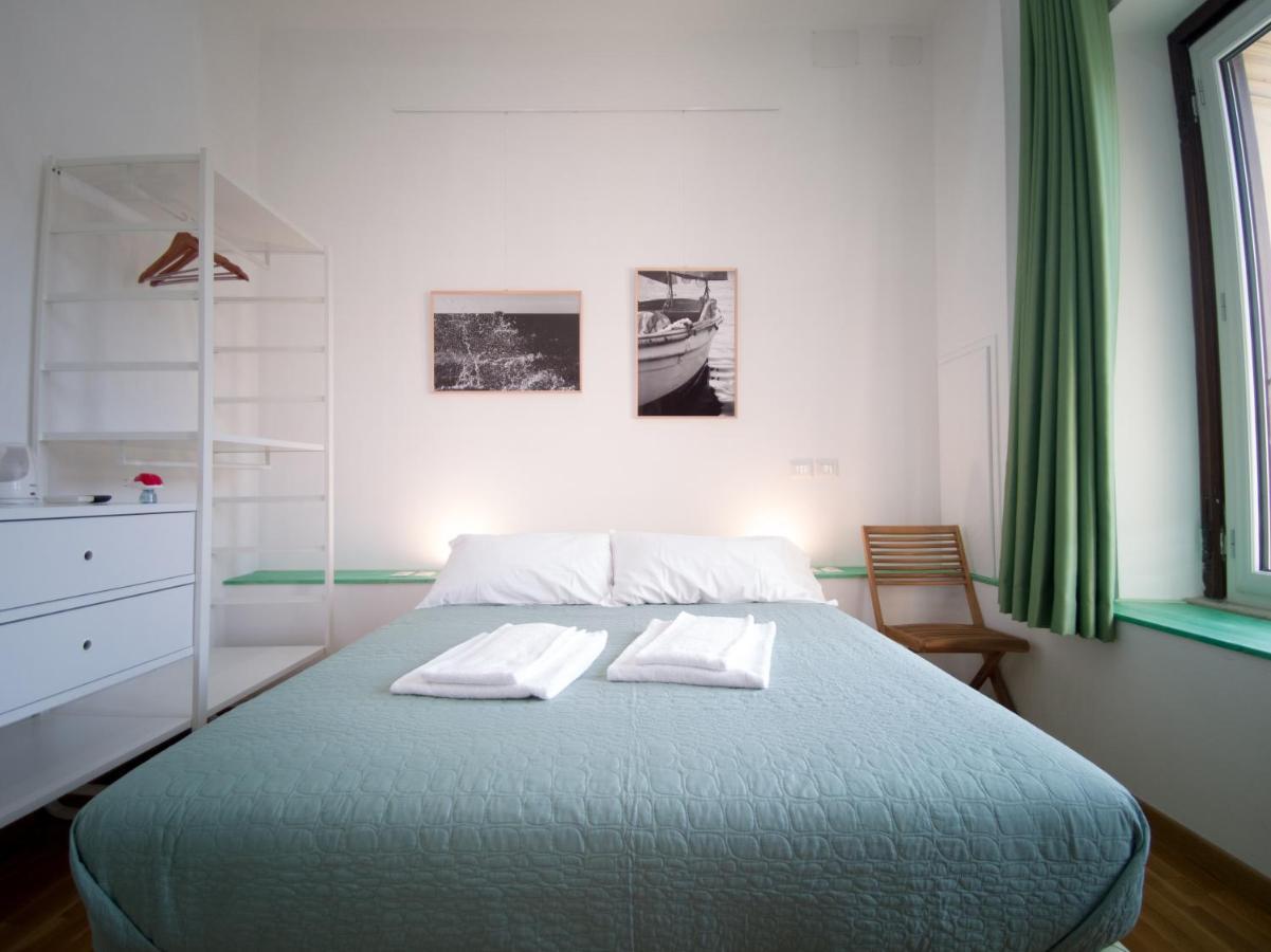 5 Sirene Bed & Breakfast เนเปิลส์ ภายนอก รูปภาพ