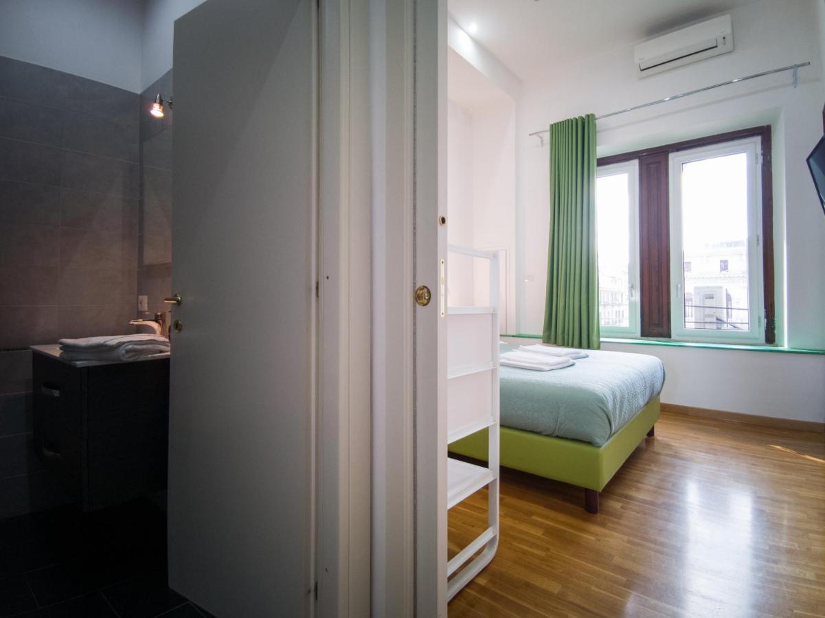 5 Sirene Bed & Breakfast เนเปิลส์ ภายนอก รูปภาพ